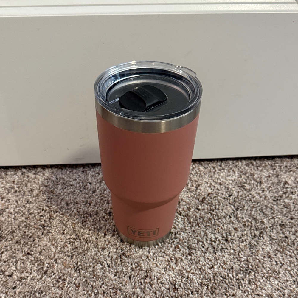 YETI pink 30 oz Tumbler - Picture 2 of 4